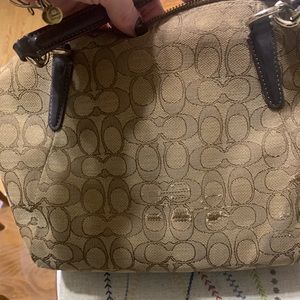Coach Other - Coach Kelsey purse with signature design Coach Other - Coach Kelsey purse with signature design